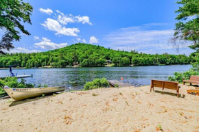 Lakefront Moose Pond Retreat